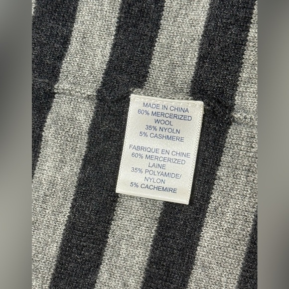 Splendid Women S Grey Striped Wool/Cashmere Blend Buttons Front Cardigan Poncho - Picture 4 of 9